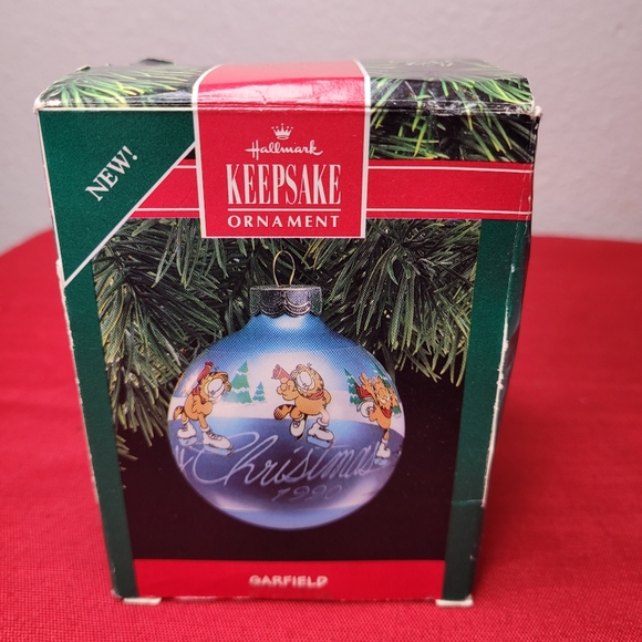 1990 Rare Hallmark keepsake Garfield ice skating ball ornament Jim Davis - Picture 2 of 9